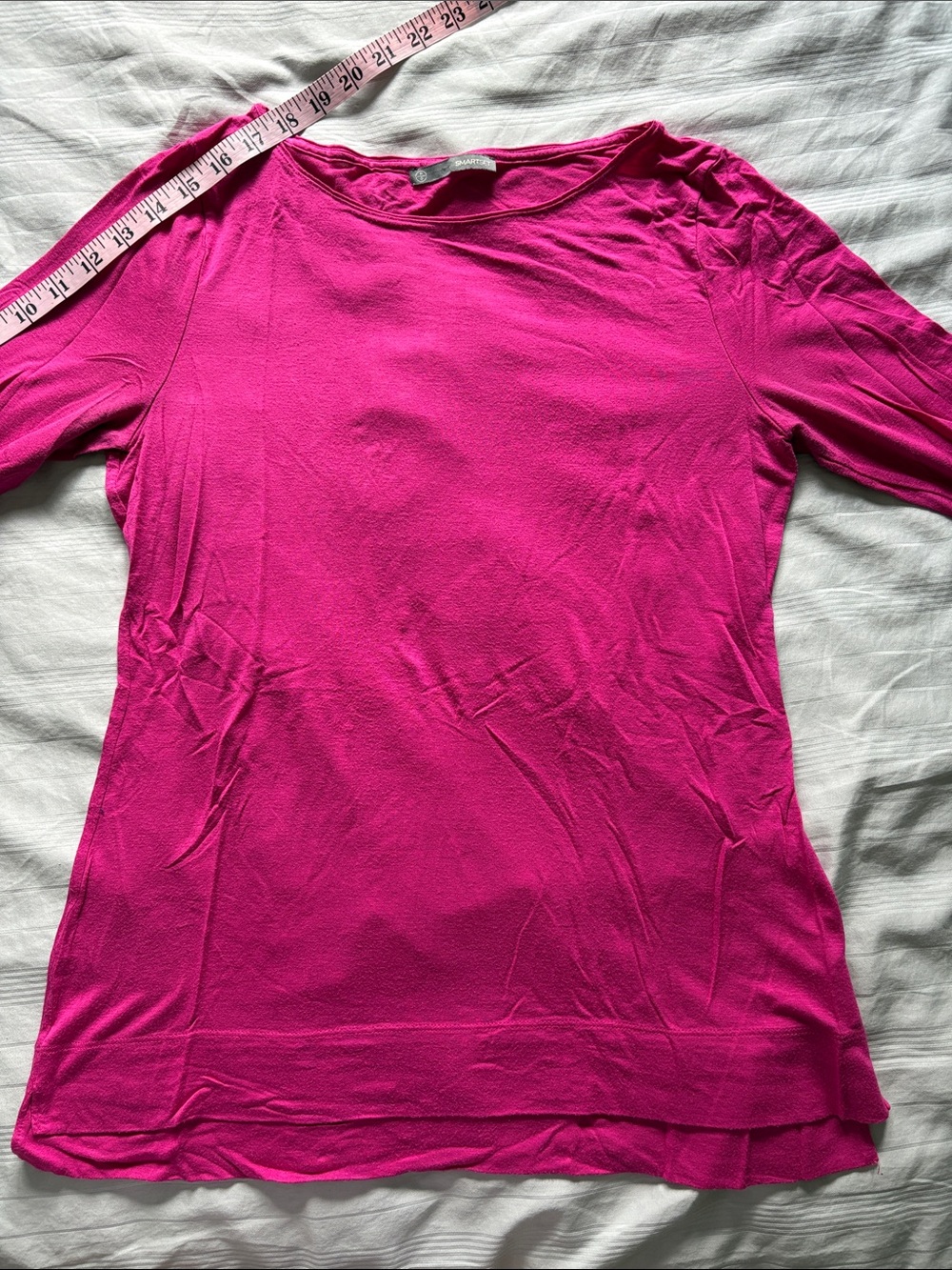 ✨5 for $20✨ Women's Crewneck Top in Bright Fuchsia - Unbranded